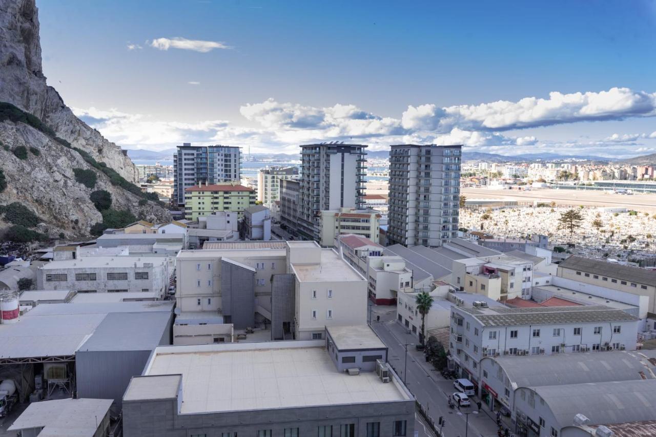 Top Studio With View-hosted By Sweetstay