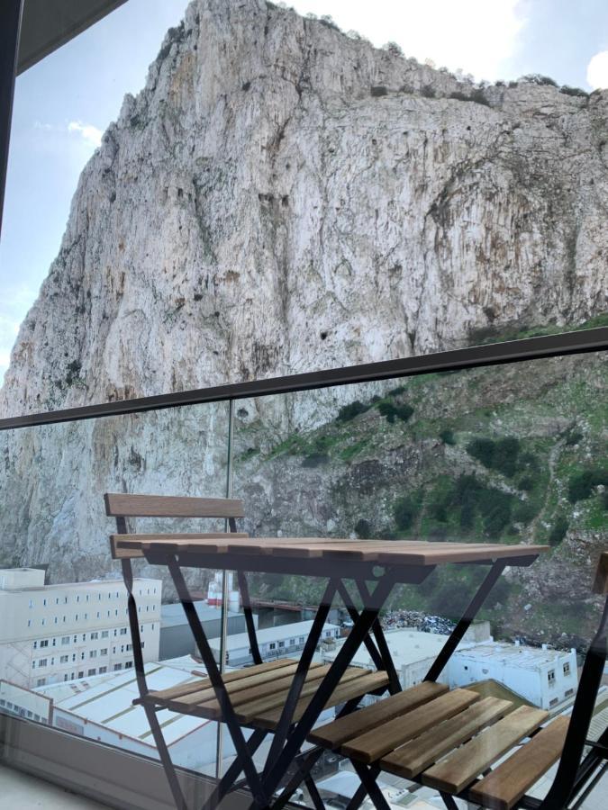 Cp High Floor Luxury * Gibraltar