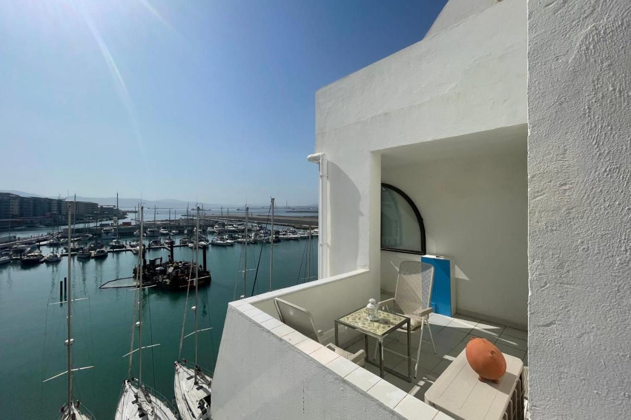 Neptune Suite-hosted By Sweetstay Apartment
