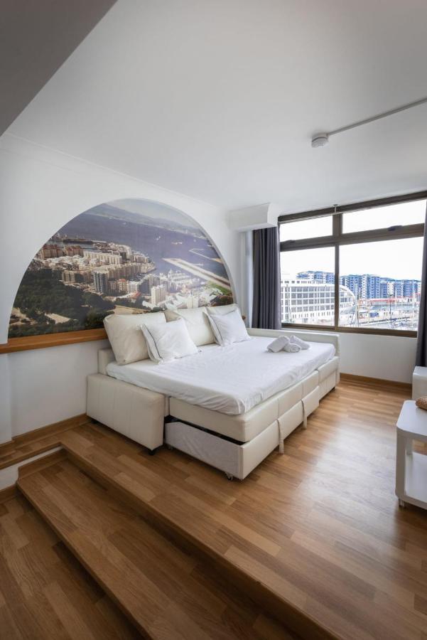 Apartment Neptune Suite-hosted By Sweetstay