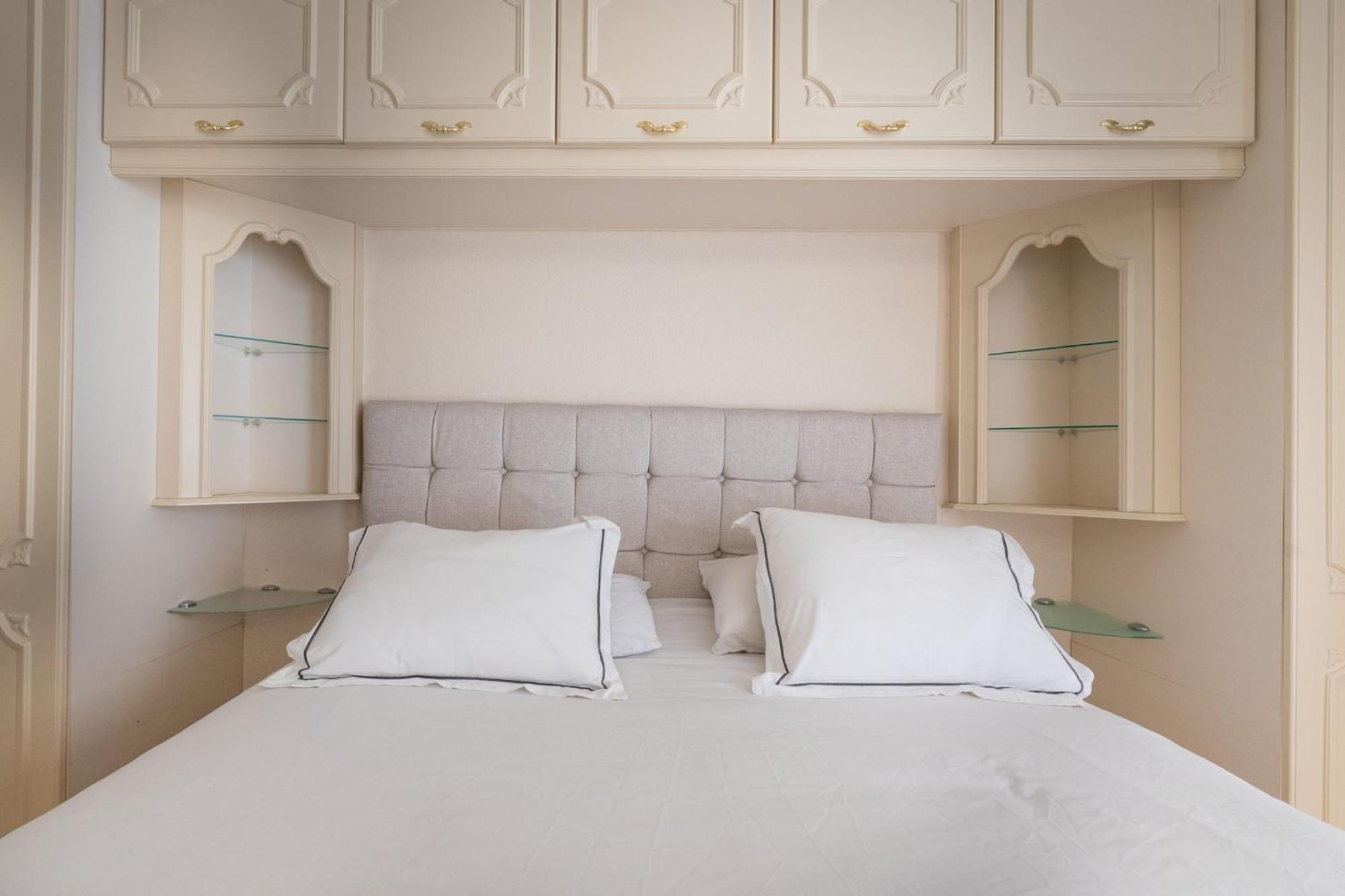 Neptune Suite-hosted By Sweetstay Apartment