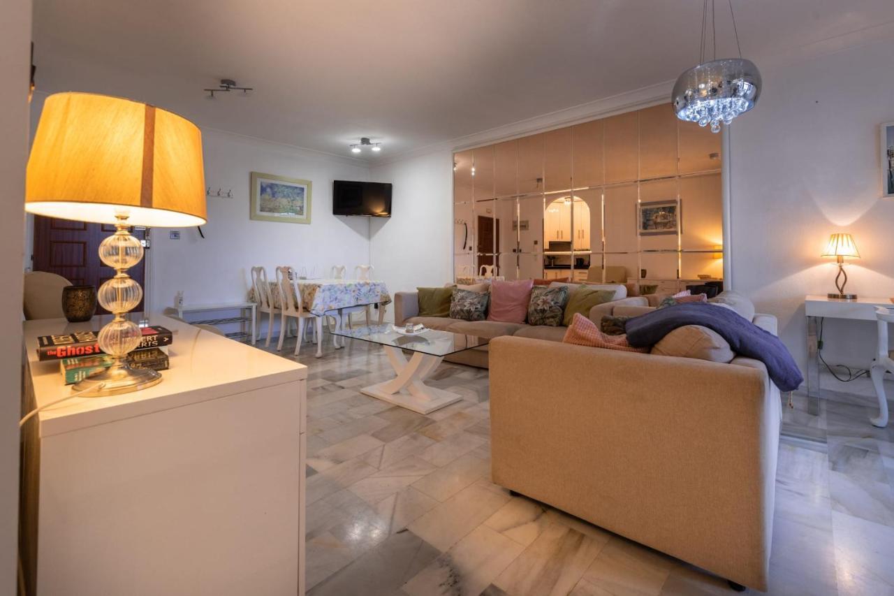 Neptune Suite-hosted By Sweetstay Gibraltar