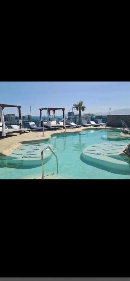 Rooftop Pool With Spectacular Views And Location Căn hộ Gibraltar