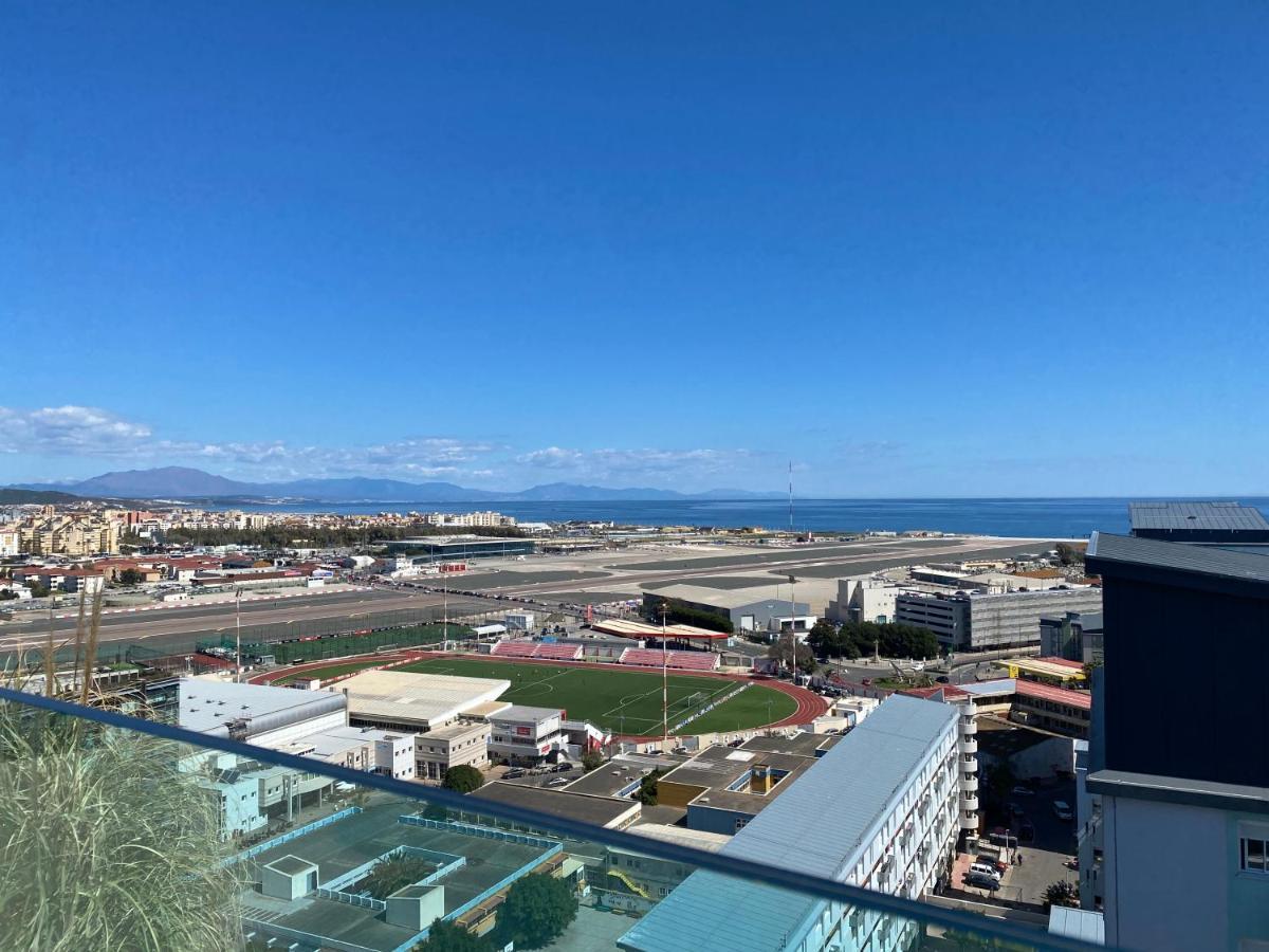 Rooftop Pool With Spectacular Views And Location Apartamento