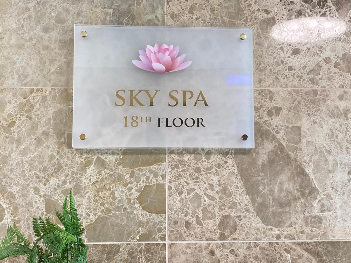 Rooftop Pool With Spectacular Views And Location Căn hộ Gibraltar