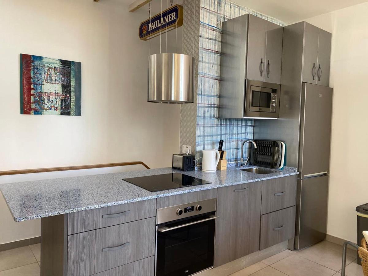 Apartment 2br With Beach View Terrace Paradise Found