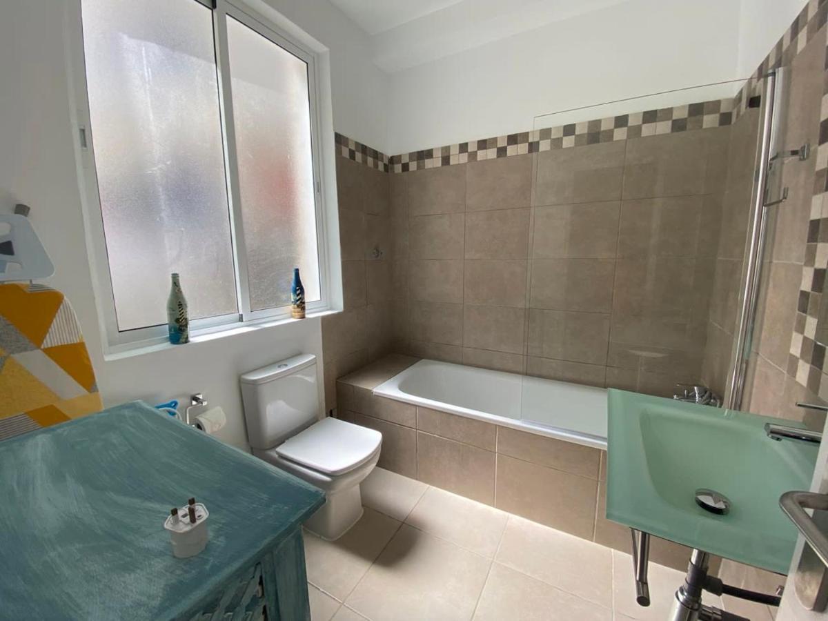 2br With Beachviews 1 Min Walking From The Sea * Gibraltar