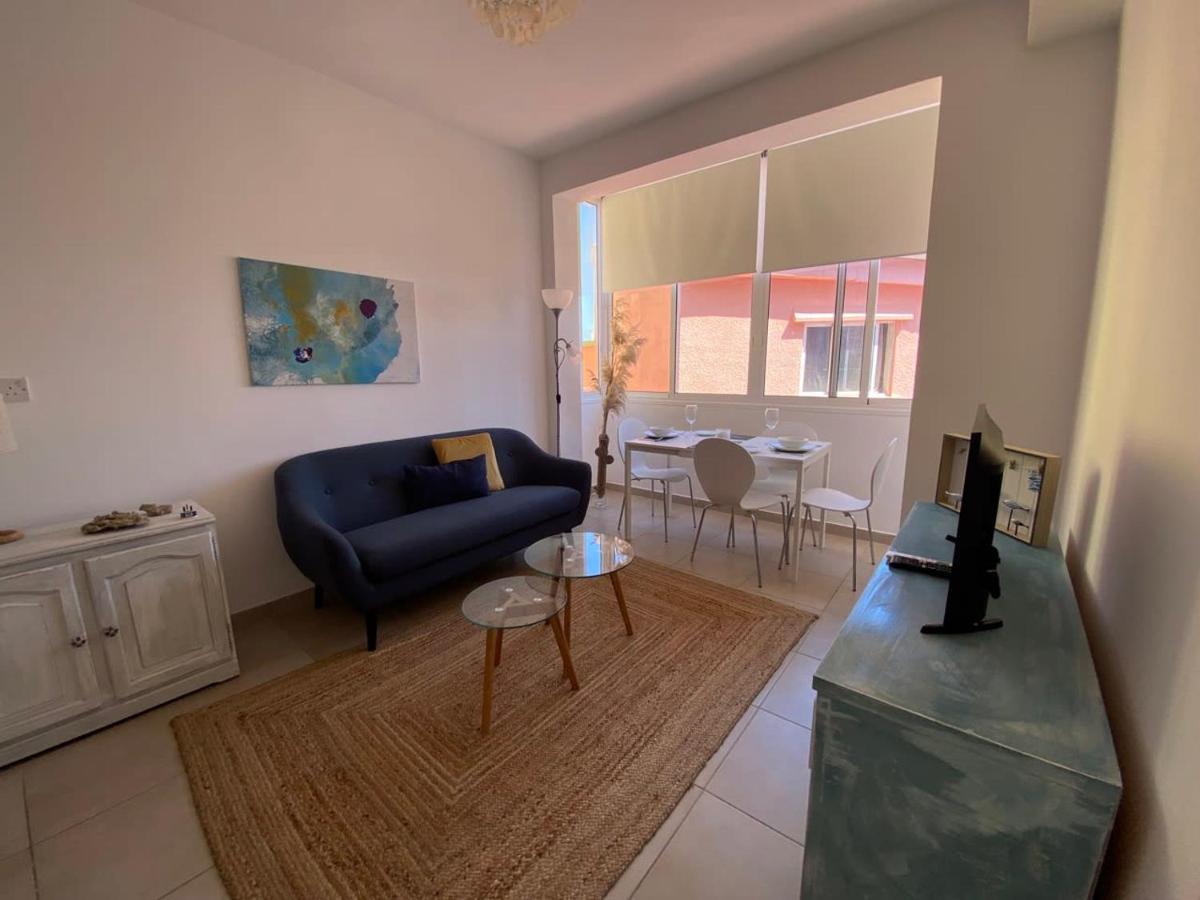2br With Beachviews 1 Min Walking From The Sea * Gibraltar