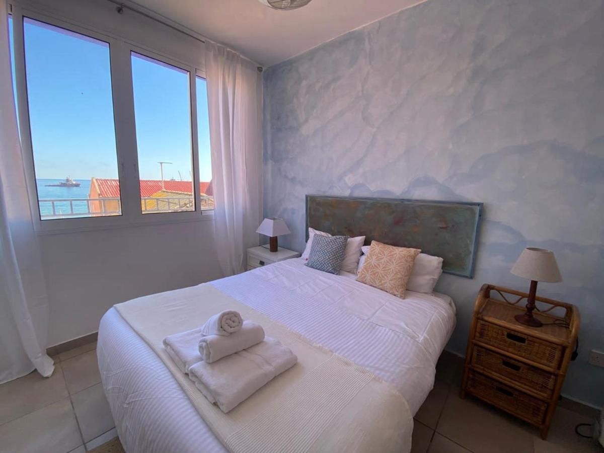2br With Beachviews 1 Min Walking From The Sea
