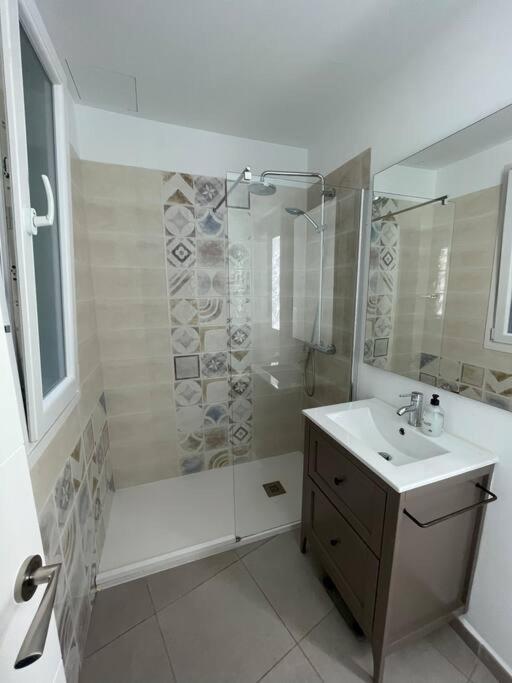 Apartamento 1br W Private Patio In The Nook Your Secluded Oasis Gibraltar
