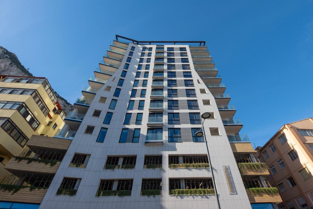 Brand New Luxury 1 Bed 2 Bath - & Pool Gibraltar