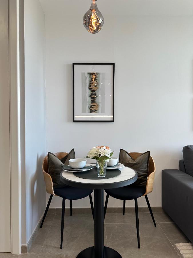 E1 Presidential On High Floor With Stunning Sea Views *
