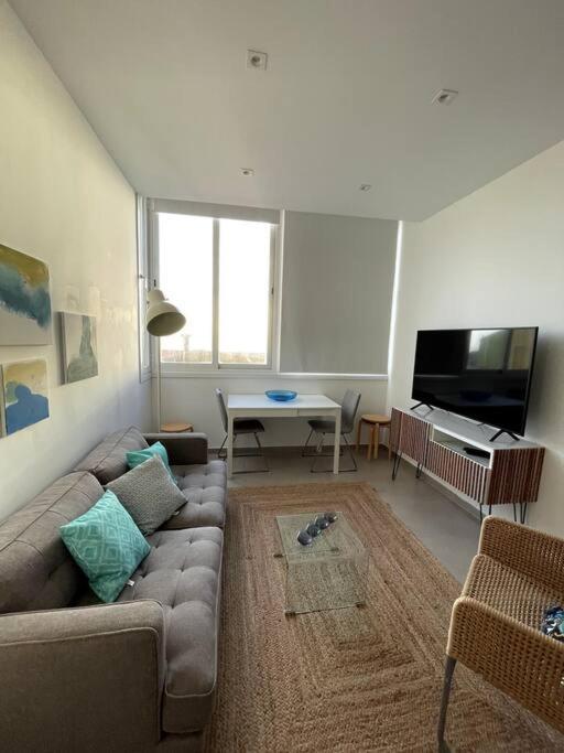 2br With Beach View Terrace Paradise Found Apartment
