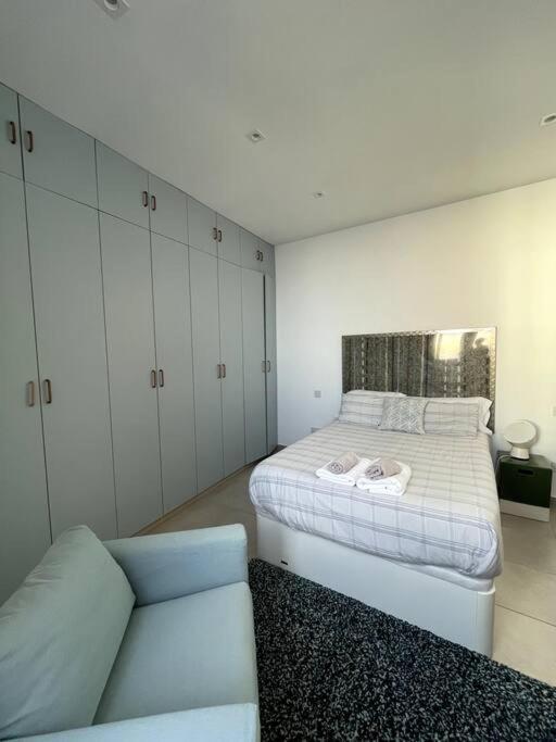 2br With Beach View Terrace Paradise Found *