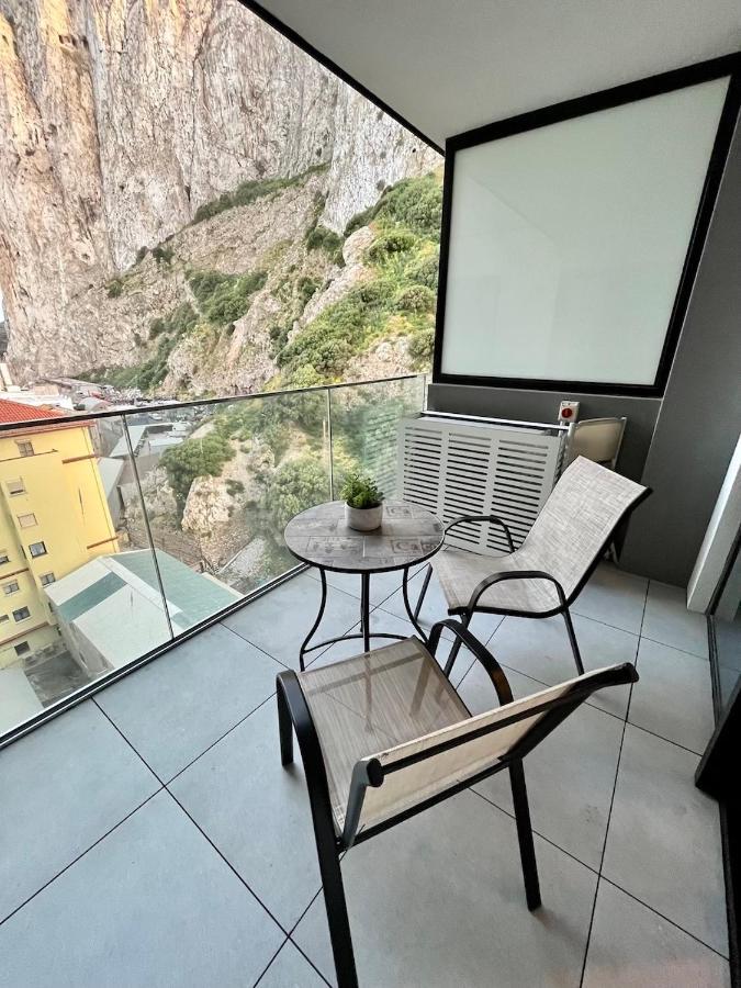 Modern With And Pool Apartamento