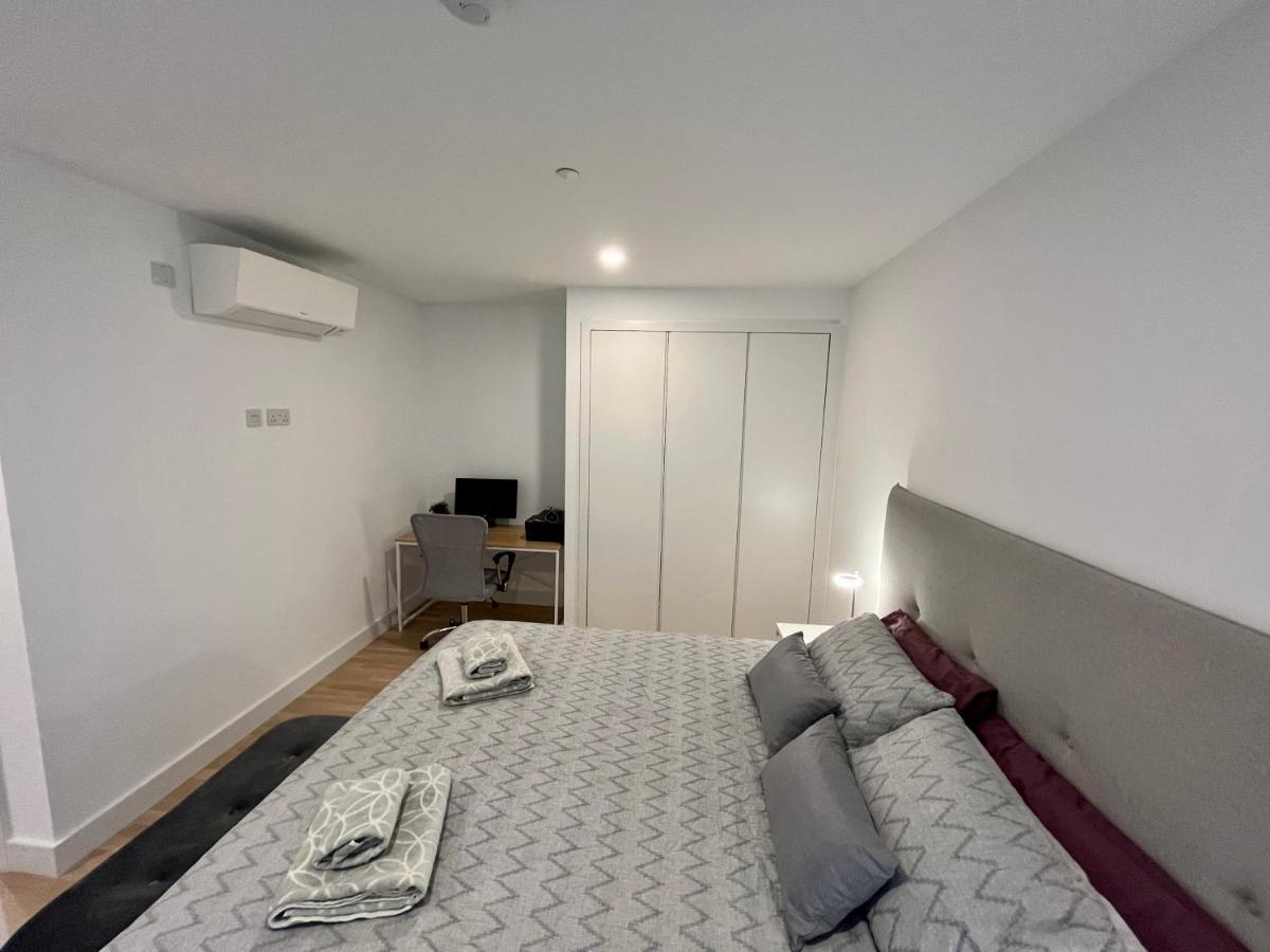 Modern With And Pool Apartamento Gibraltar