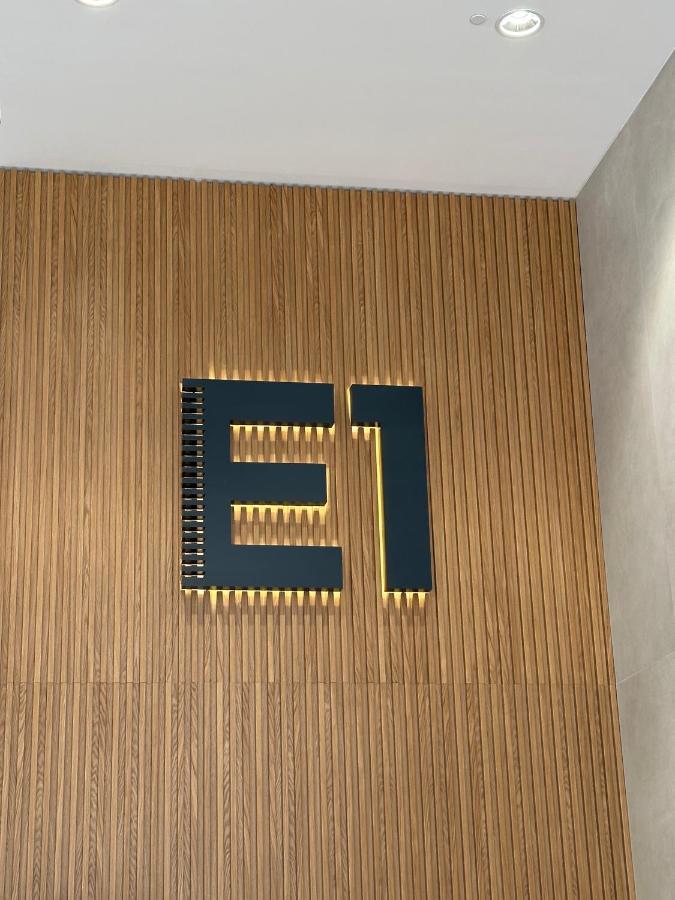 E1 Presidential On High Floor With Stunning Sea Views