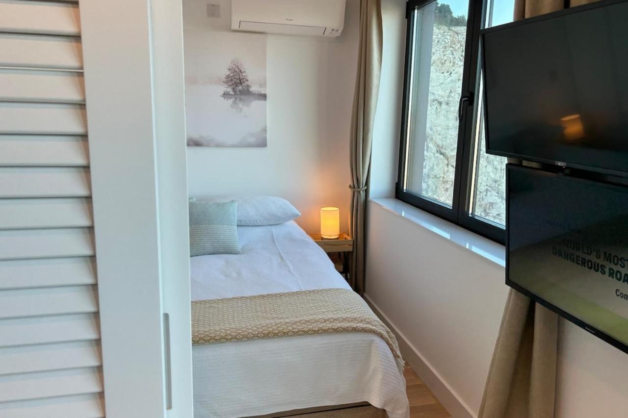 Forbes Suite1103 -hosted By Sweetstay Gibraltar