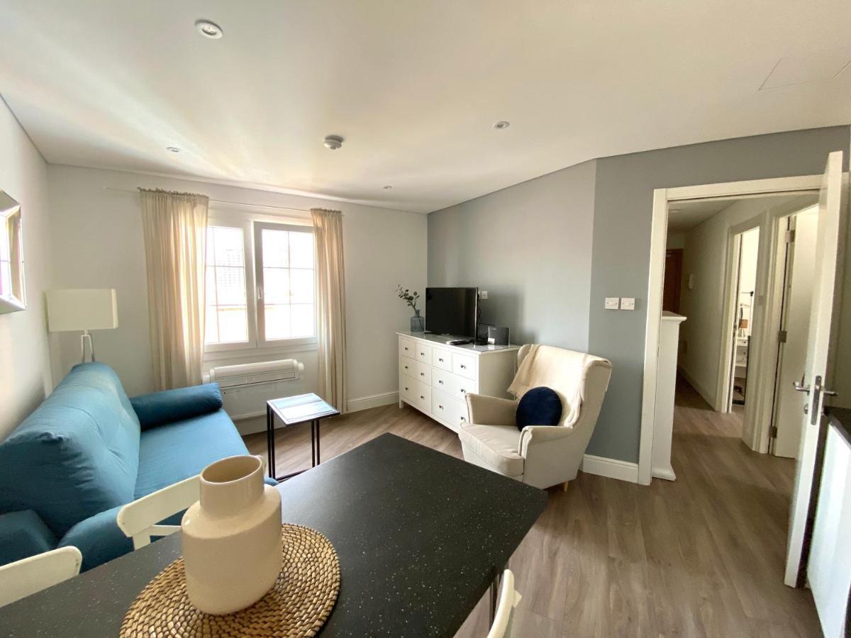 Deluxe Centre Two Bedroom - Grand House * Gibraltar