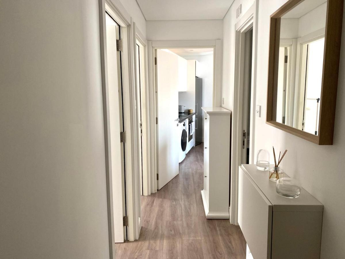 Deluxe Centre Two Bedroom - Grand House Apartment *