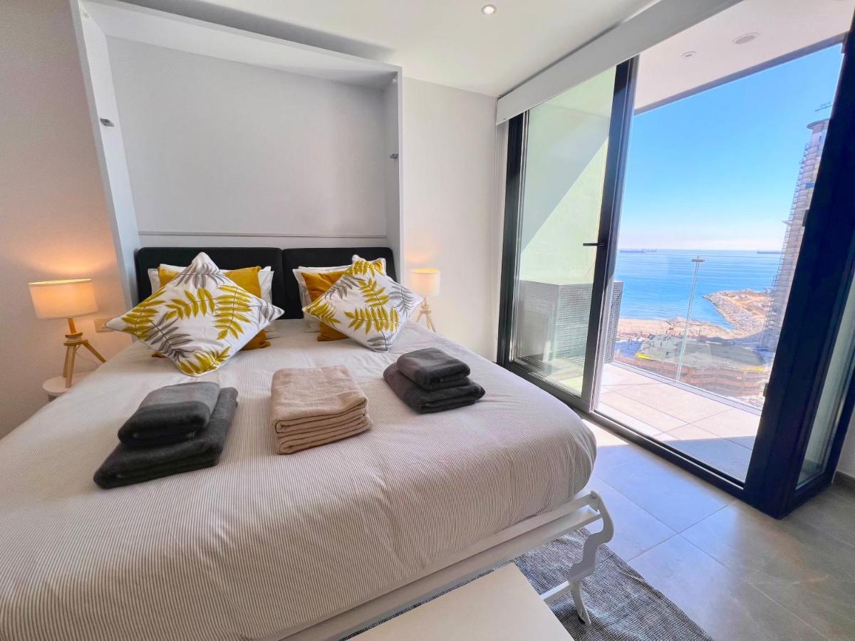 Stylish Studio With Ocean View