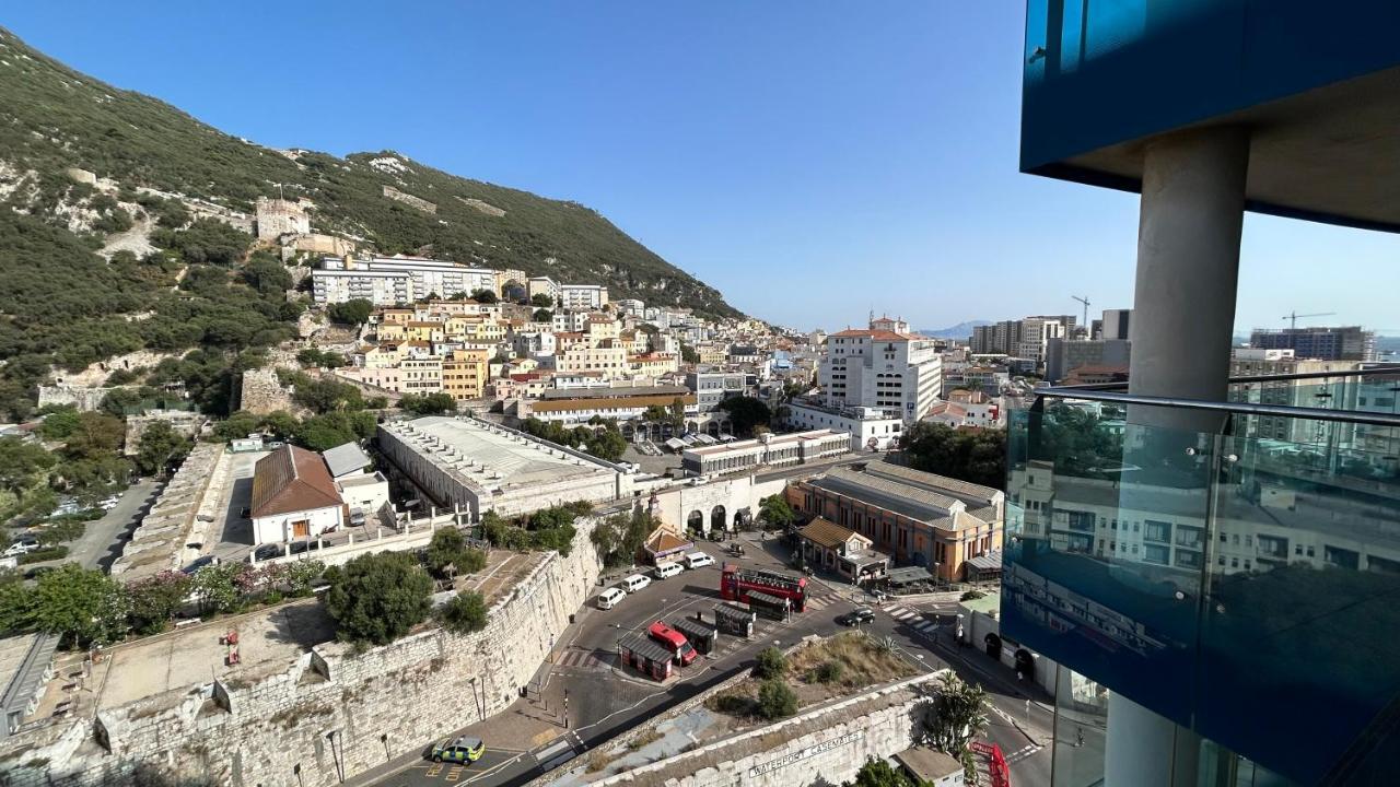 Ocean Village Luxury 2 Bed 2 Bath - Amazing Views - Pools And Jacuzzis * Gibraltar