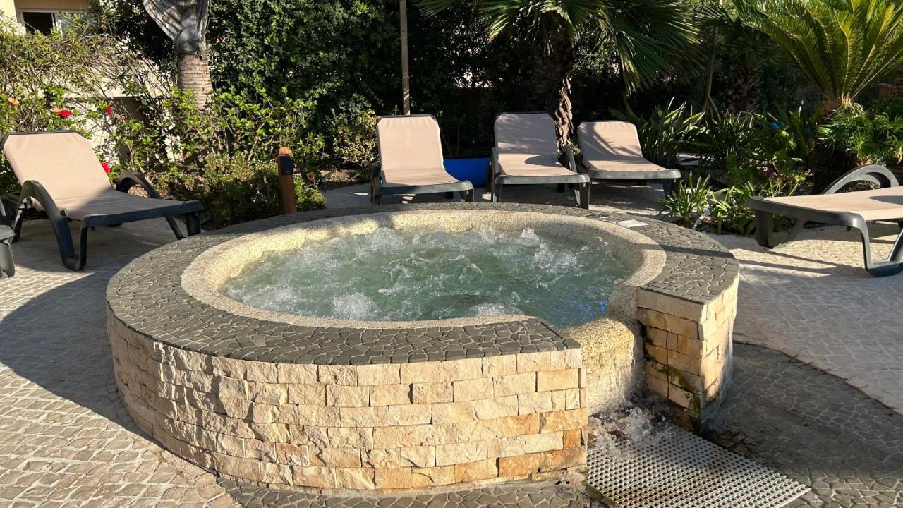 Ocean Village Luxury 2 Bed 2 Bath - Amazing Views - Pools And Jacuzzis * Gibraltar