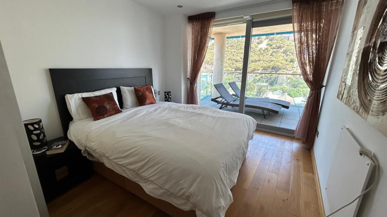 Ocean Village Luxury 2 Bed 2 Bath - Amazing Views - Pools And Jacuzzis Gibraltar