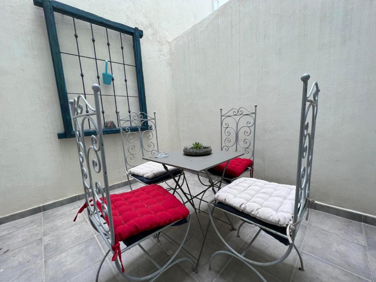 2br 2ba With Private Patio Your Serene Escape * Gibraltar