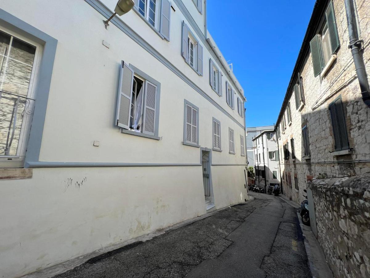 Quirky 1br Just Off Main Street Prime Location Apartamento *