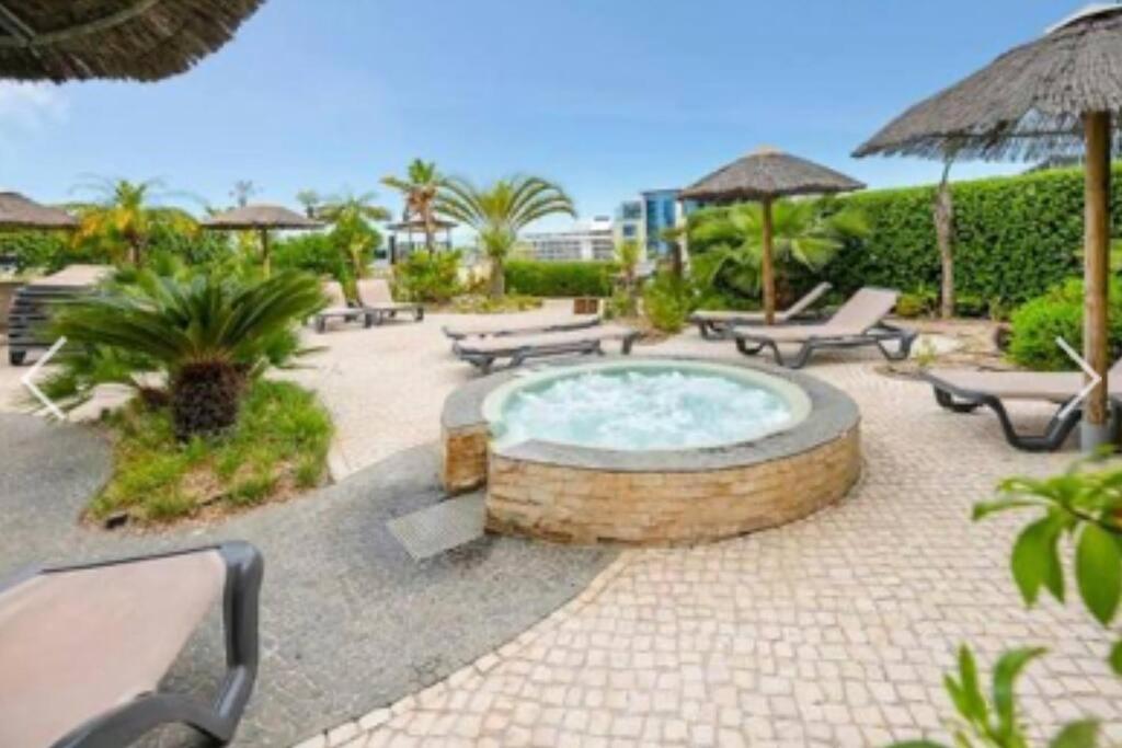 Ocean Village - Parking, Central, Marina Views, Pools, Jacuzzi Apartamento