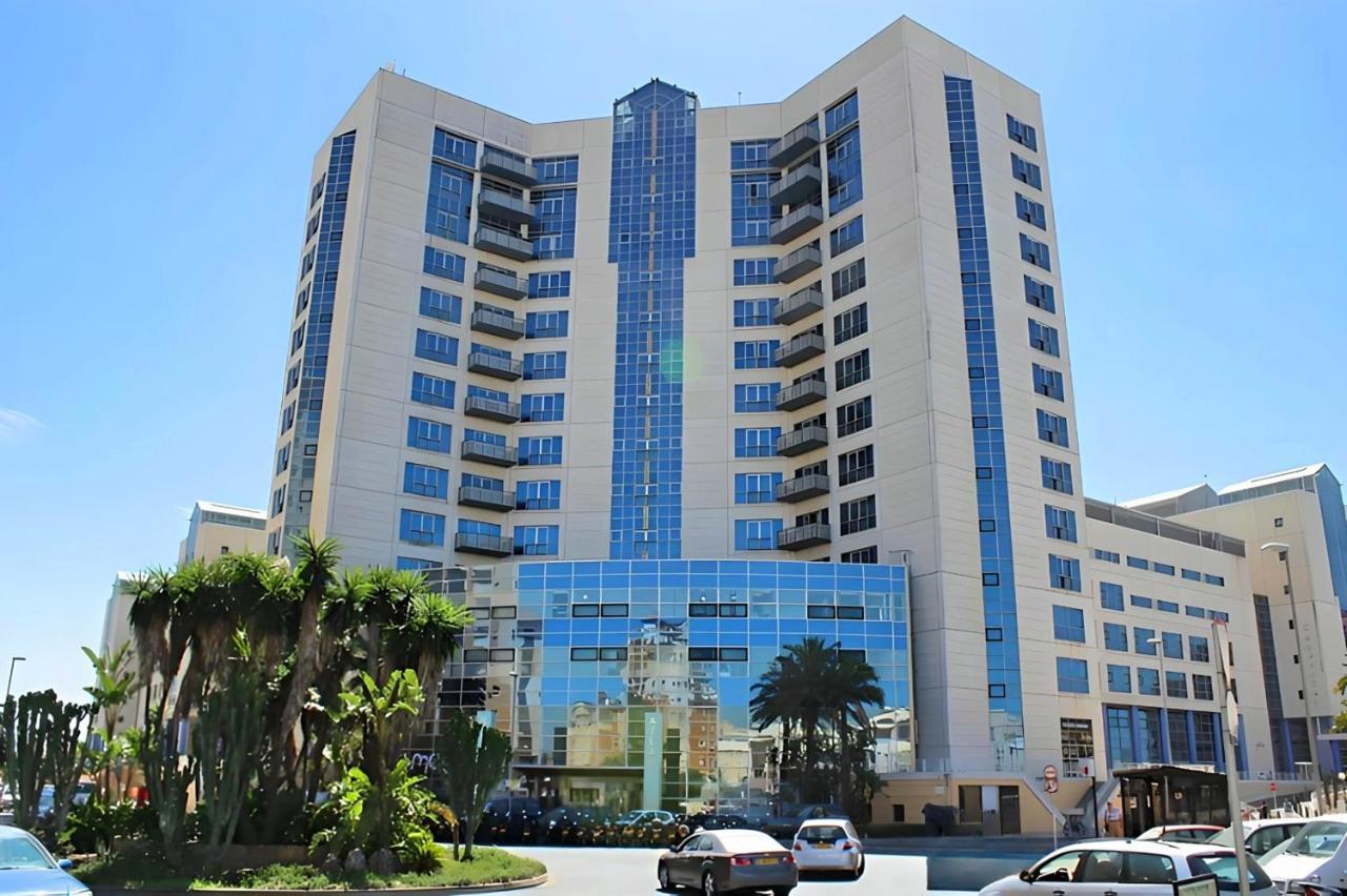 Fabulous With Aircon, Parking And Terrace Ocean View Apartamento