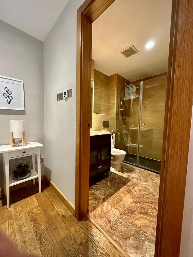 Ocean Village - Parking, Central, Marina Views, Pools, Jacuzzi * Gibraltar