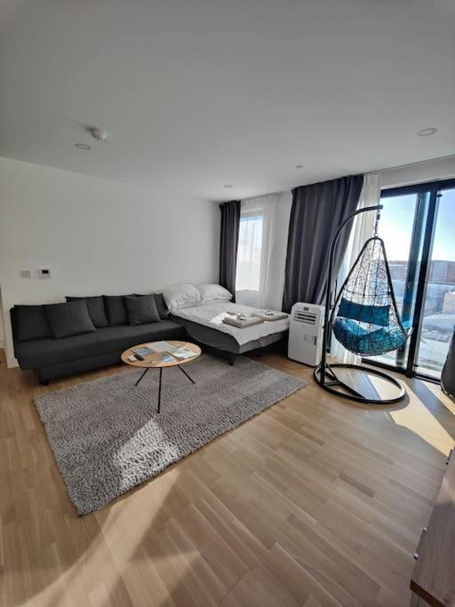 Luxury Apartment/high Floor/stunning Views/parking Apartment