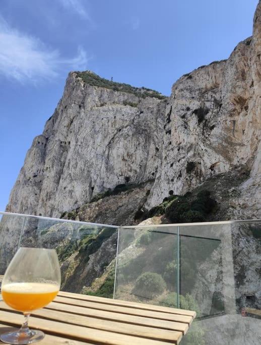 Luxury Apartment/high Floor/stunning Views/parking *