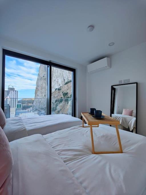 Luxury Apartment/high Floor/stunning Views/parking Gibraltar