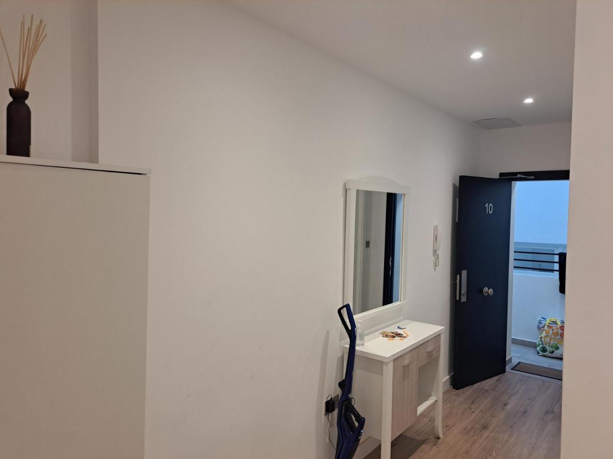 Main Street - 3 Bed - Family Friendly * Gibraltar