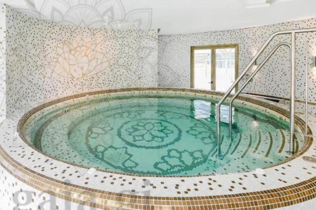 Hidden Gem At Luxurious Ocean Village Gibraltar