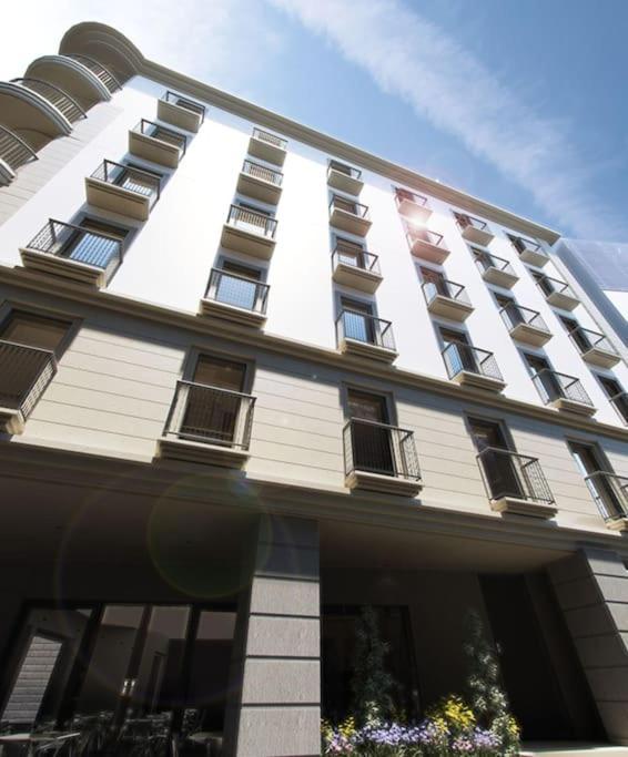The Centre - Modern Family With Rooftop Pool & Terrace - Children For Free * Gibraltar