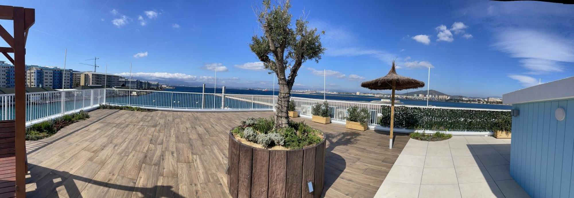 Deluxe Marina View Seafront *