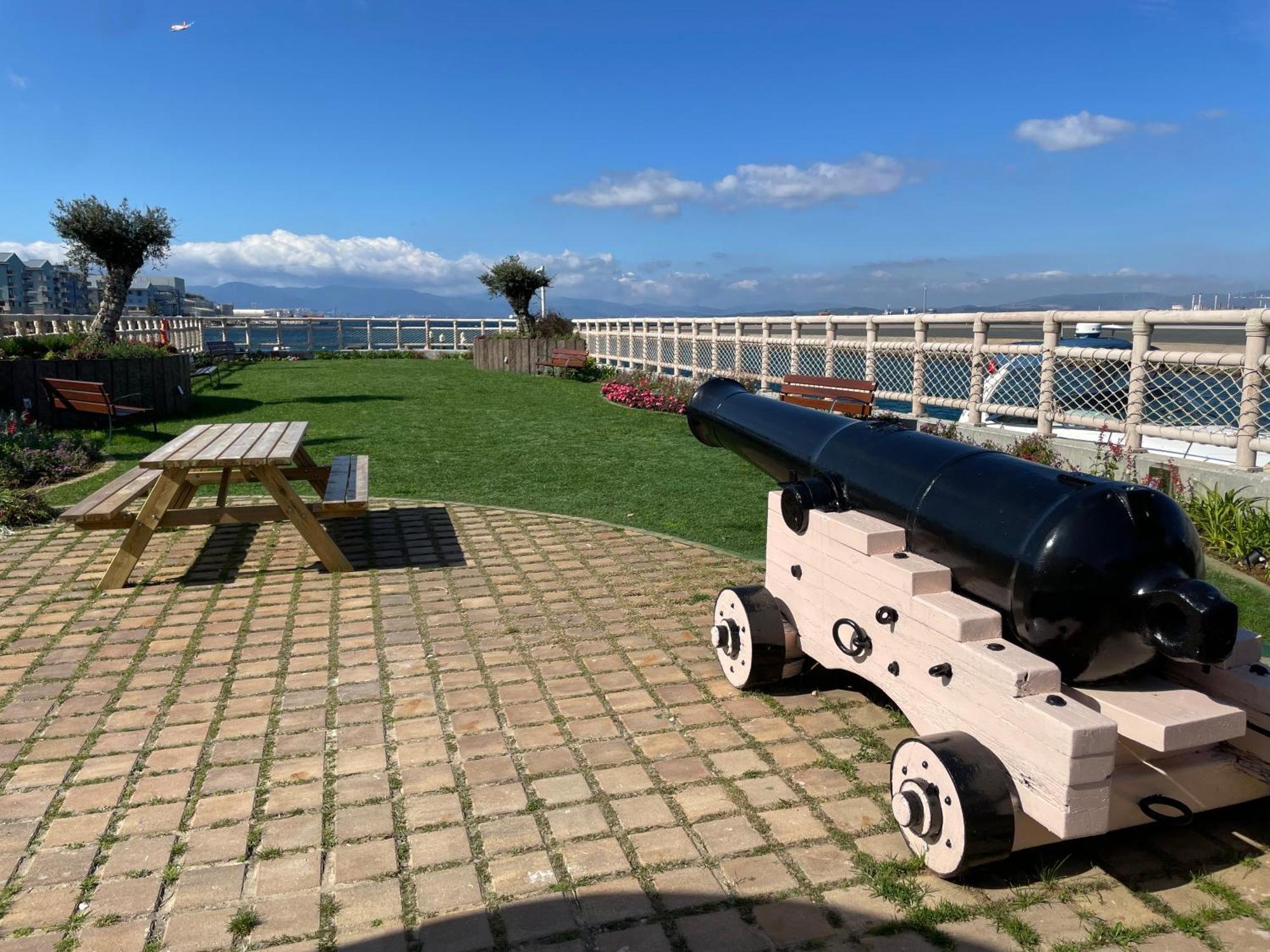 Deluxe Marina View Seafront