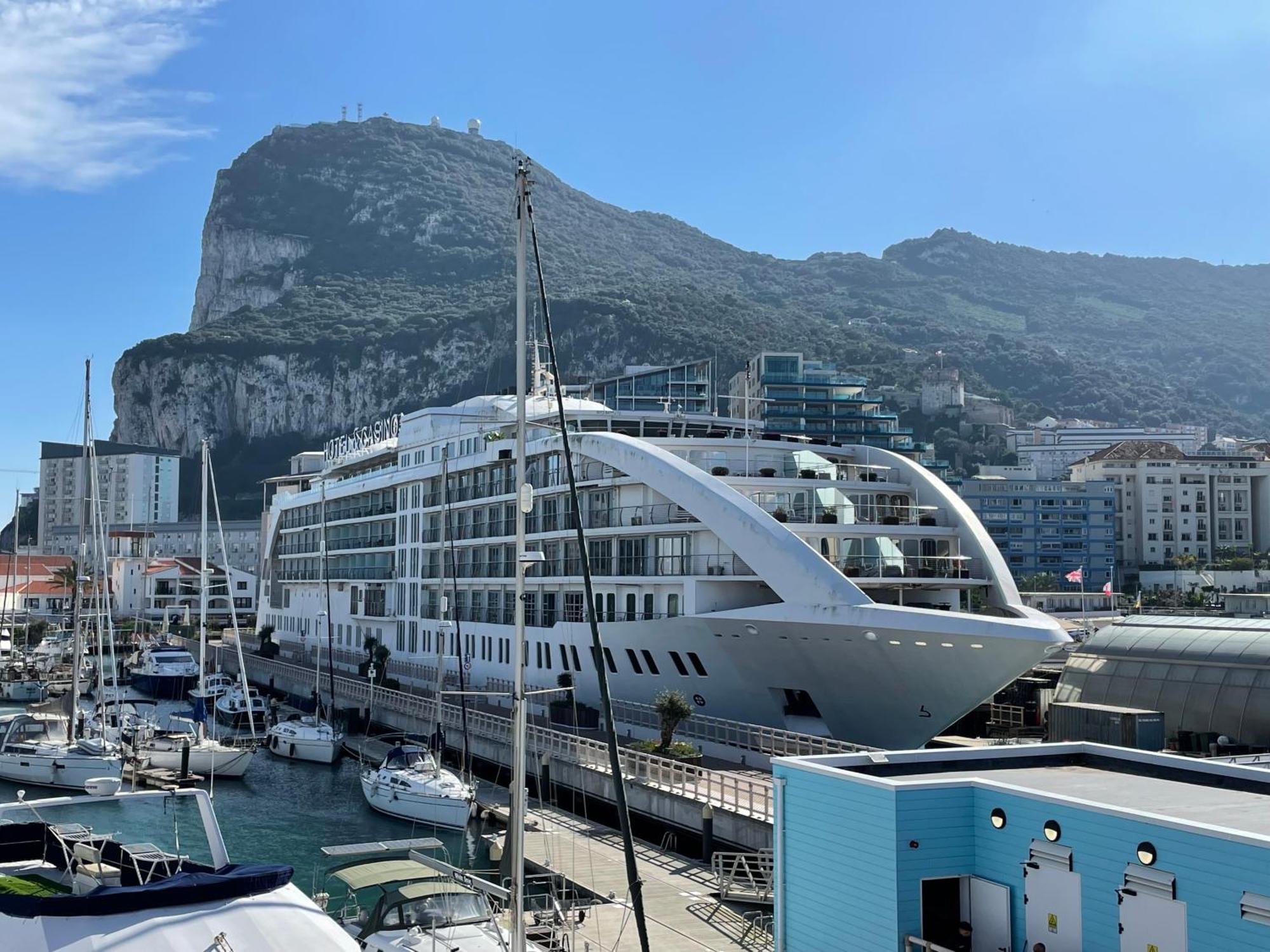 Deluxe Marina View Seafront Apartment Gibraltar