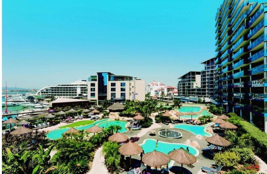 Bright Ocean Village Apartamento *