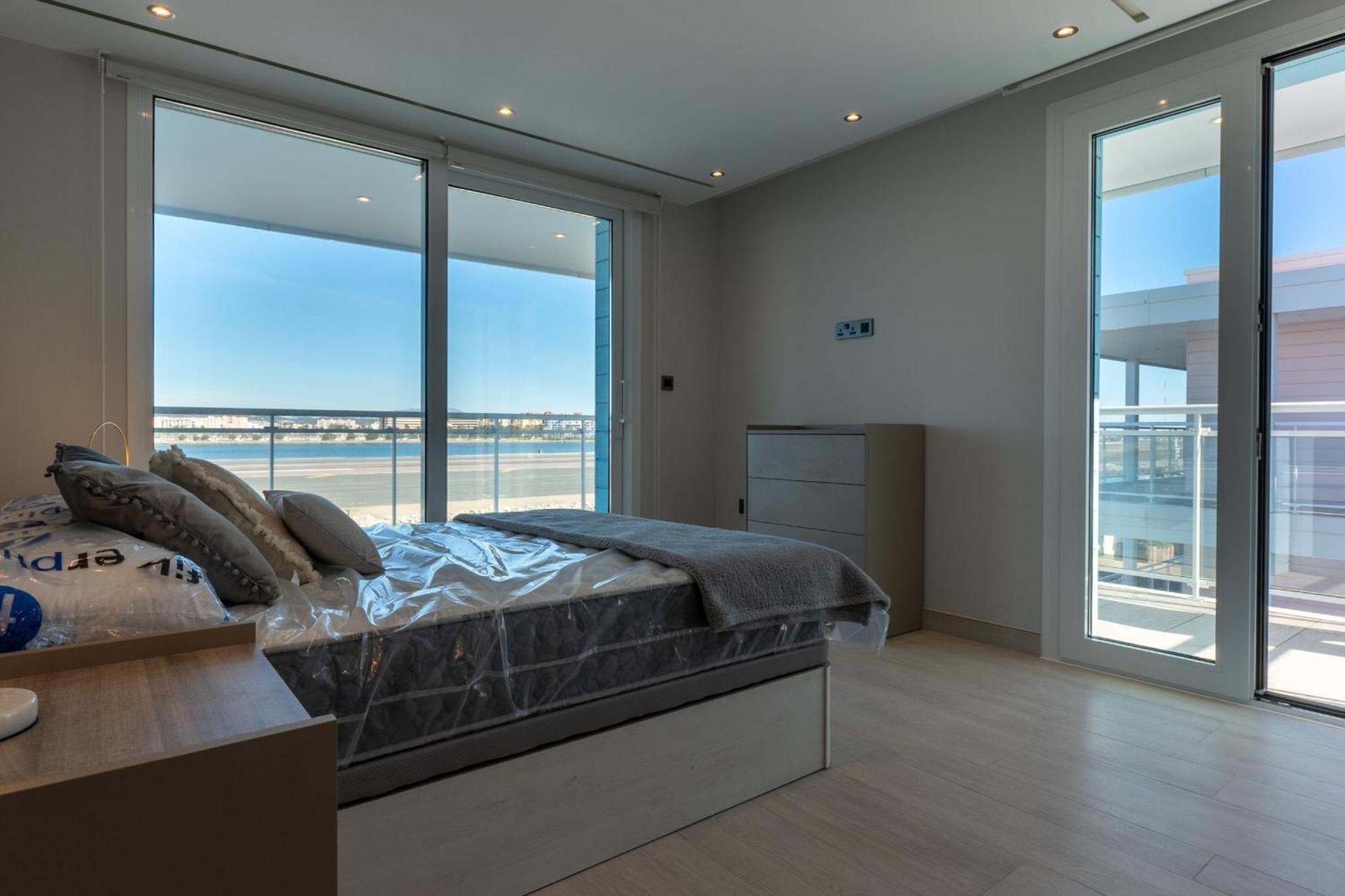 Marina Club Luxury-hosted By Sweetstay Apartment