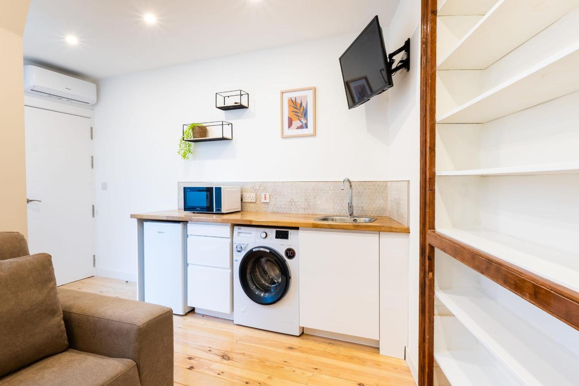 Apartment Nest 1-hosted By Sweetstay Gibraltar