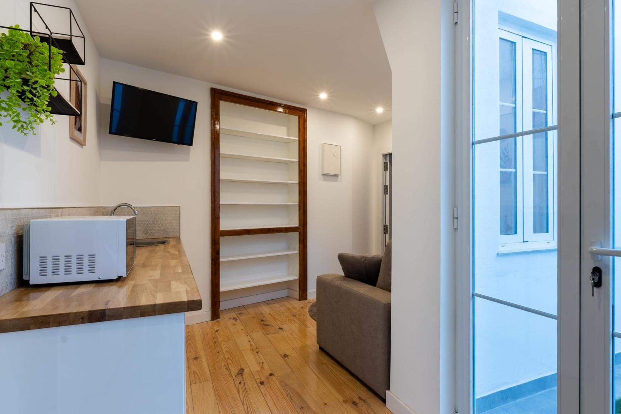 Apartment Nest 1-hosted By Sweetstay Gibraltar