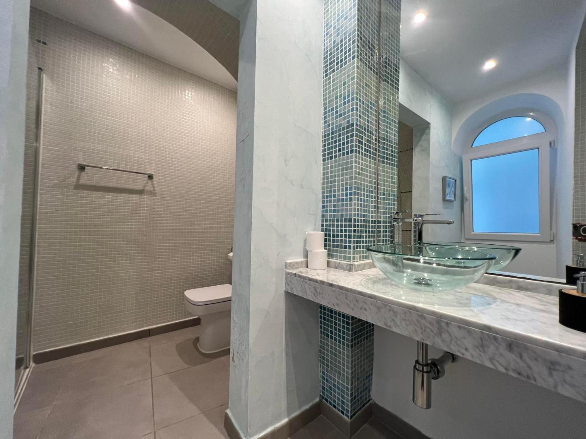 2br 2ba With Private Patio Your Serene Escape Gibraltar