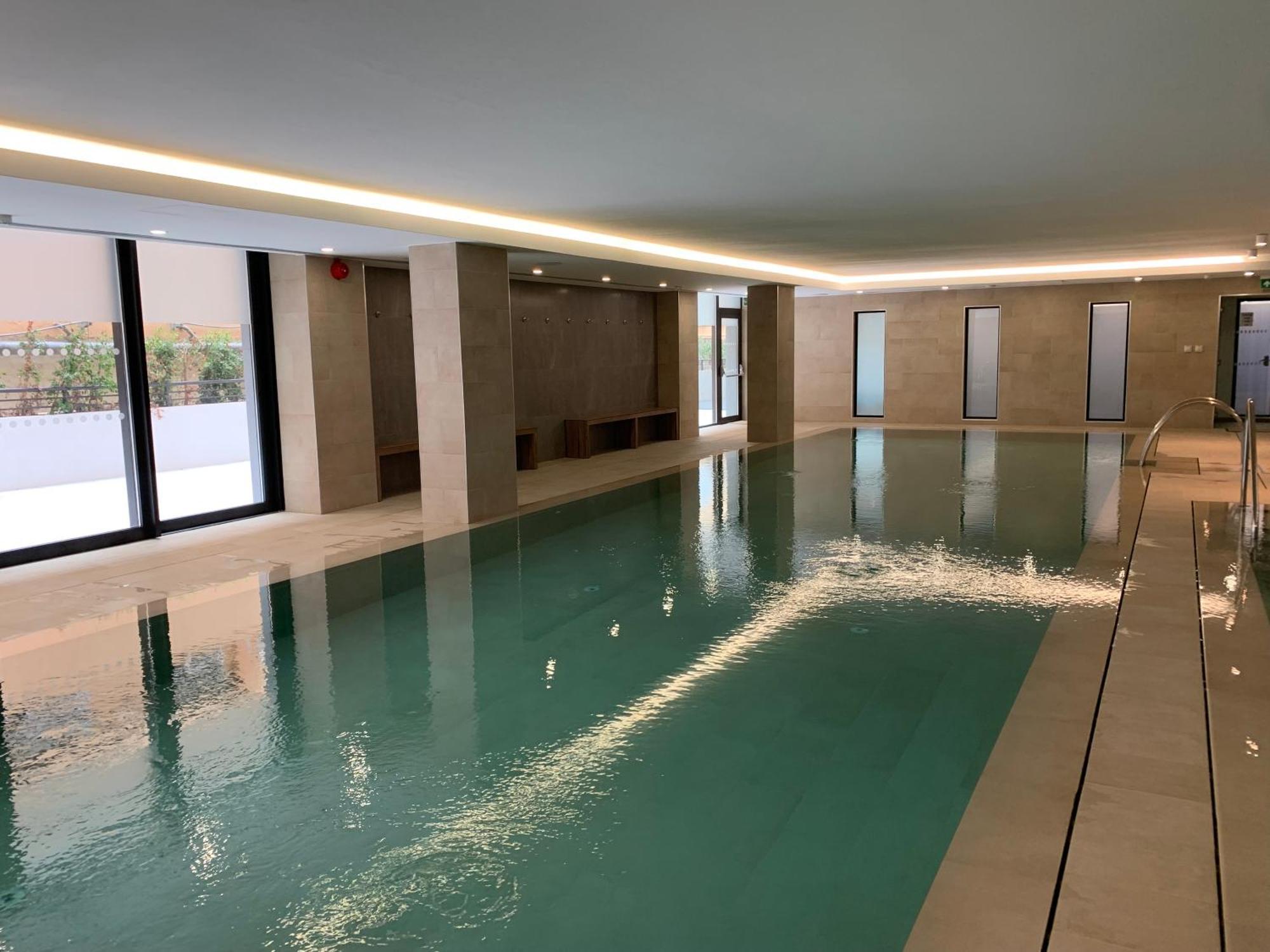 Brand New Luxury 1 Bed 2 Bath - & Pool Apartamento Gibraltar