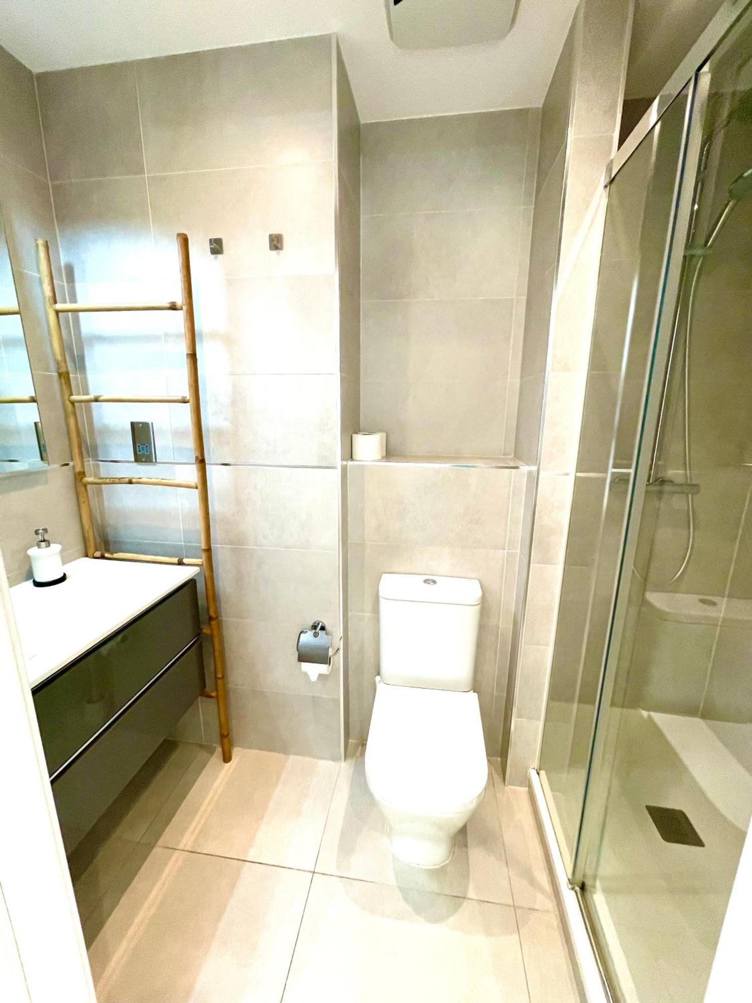Gibraltar Central Suites * Gibraltar