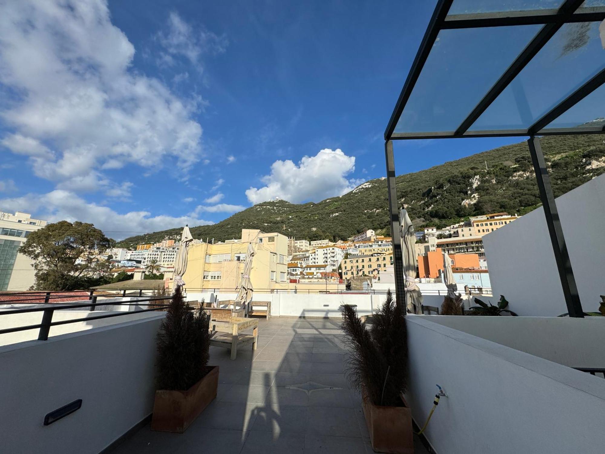 Apartamento Sleek Oasis In The Heart Of - Sleeps 6 *